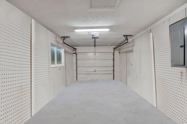 1710 NW 111th Terrace, Pembroke Pines, FL 33026