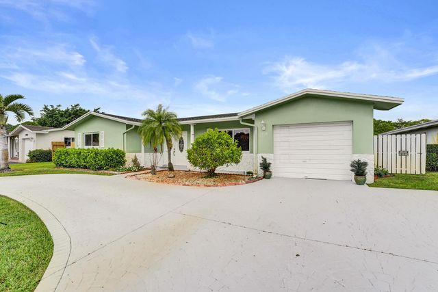 1710 NW 111th Terrace, Pembroke Pines, FL 33026