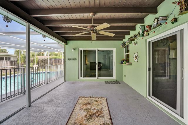 1710 NW 111th Terrace, Pembroke Pines, FL 33026