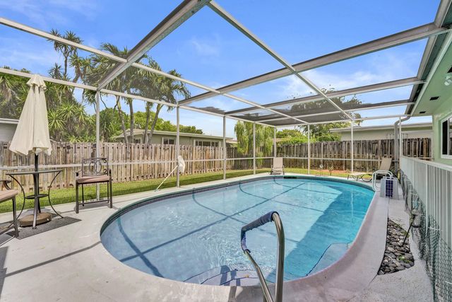 1710 NW 111th Terrace, Pembroke Pines, FL 33026