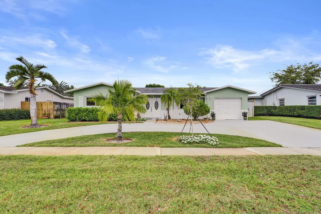 1710 NW 111th Terrace, Pembroke Pines, FL 33026