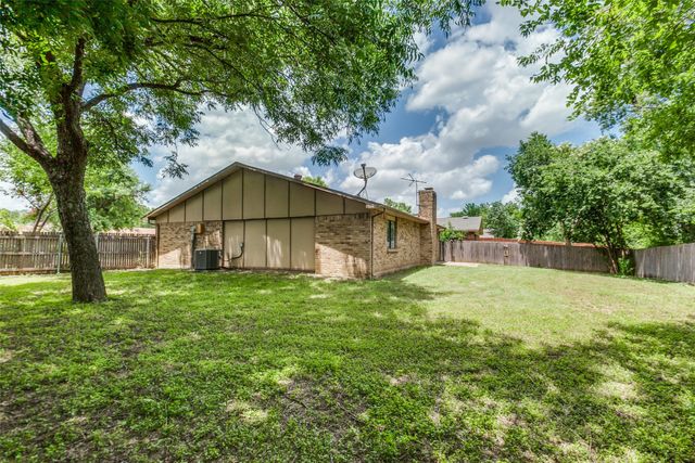 3266 Tres Logos Lane, Dallas, TX 75228
