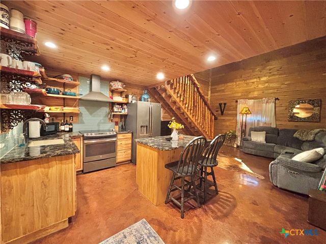 76 Blue Street, Port O'connor, TX 77982