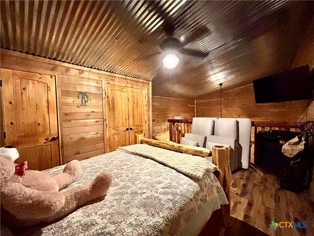 76 Blue Street, Port O'connor, TX 77982