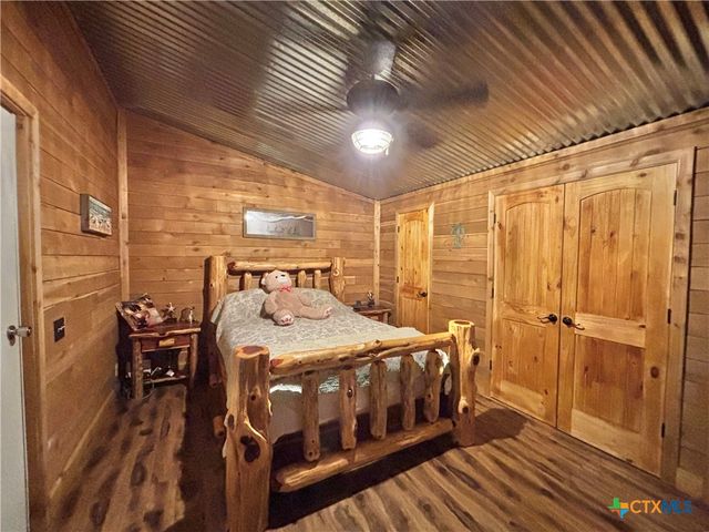 76 Blue Street, Port O'connor, TX 77982