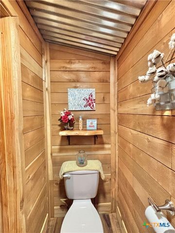 76 Blue Street, Port O'connor, TX 77982