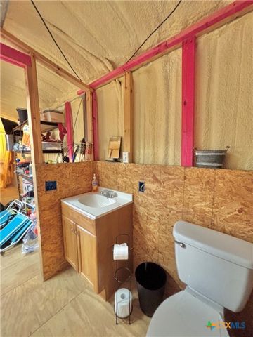 76 Blue Street, Port O'connor, TX 77982