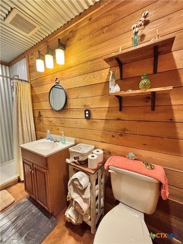 76 Blue Street, Port O'connor, TX 77982