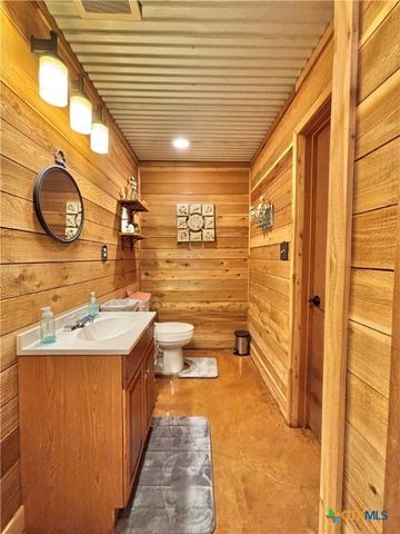 76 Blue Street, Port O'connor, TX 77982