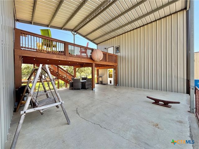 76 Blue Street, Port O'connor, TX 77982