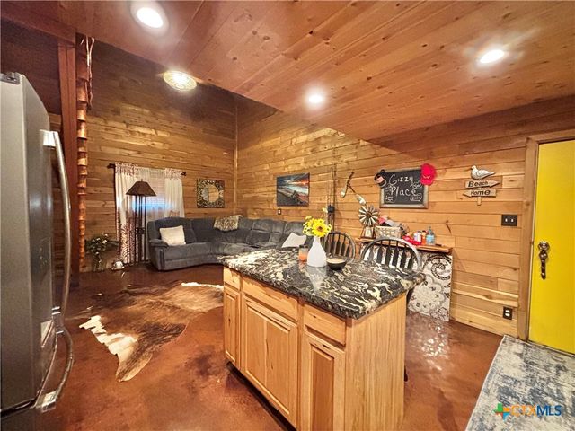 76 Blue Street, Port O'connor, TX 77982