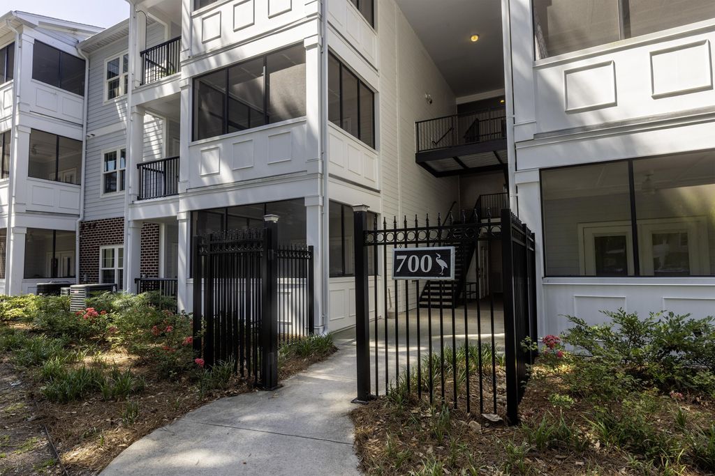 1025 Riverland Woods Place Apt 708, Charleston, SC 29412