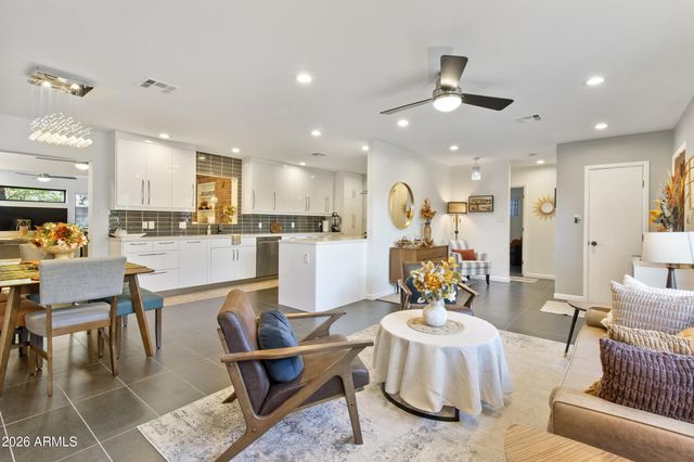 1837 E MINNEZONA Avenue, Phoenix, AZ 85016