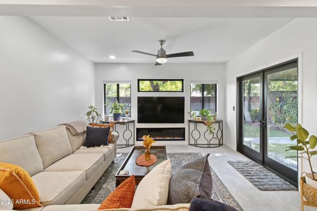 1837 E MINNEZONA Avenue, Phoenix, AZ 85016