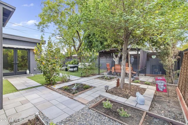 1837 E MINNEZONA Avenue, Phoenix, AZ 85016