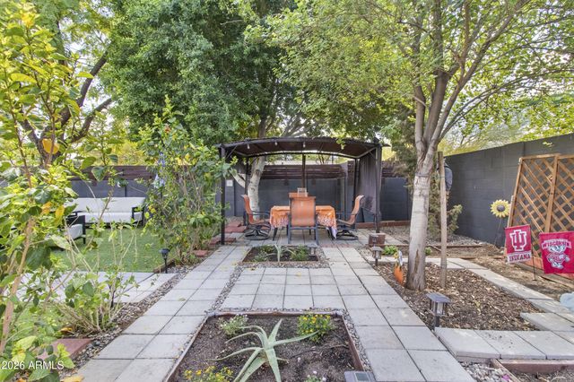 1837 E MINNEZONA Avenue, Phoenix, AZ 85016
