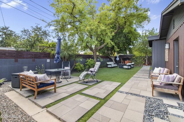 1837 E MINNEZONA Avenue, Phoenix, AZ 85016
