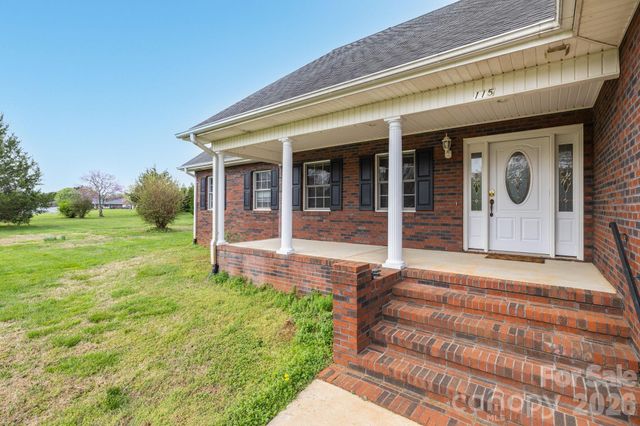 115 Emma Lane, Statesville, NC 28625