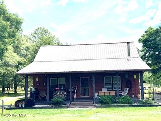 555 Highway 172 Highway, Hubert, NC 28539