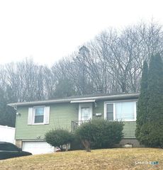 96 Joseph Street, Waterbury, CT 06705