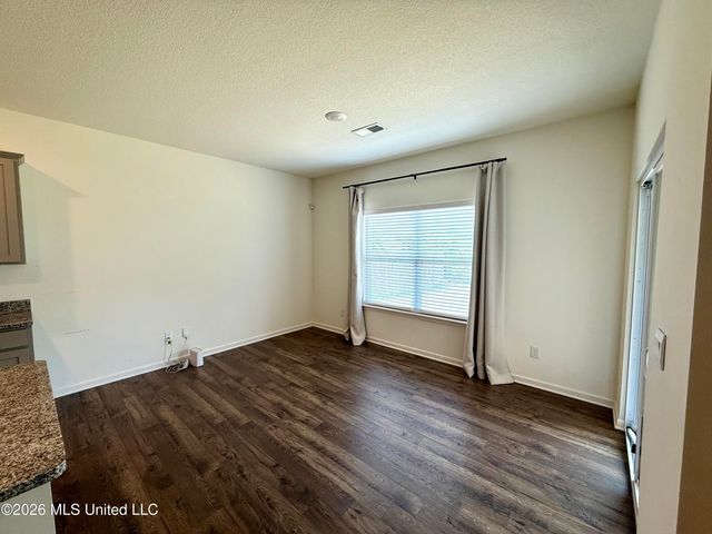 161 Twin Lakes Drive, Byhalia, MS 38611