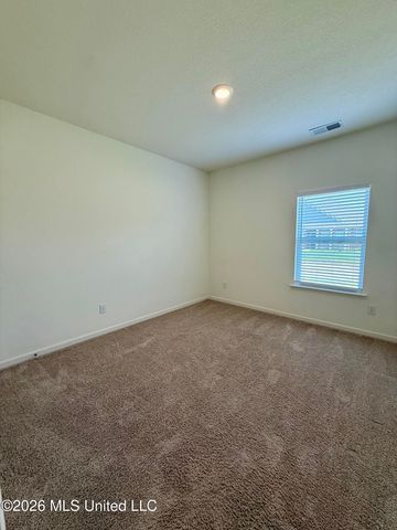 161 Twin Lakes Drive, Byhalia, MS 38611