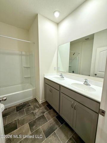 161 Twin Lakes Drive, Byhalia, MS 38611