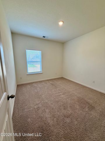 161 Twin Lakes Drive, Byhalia, MS 38611