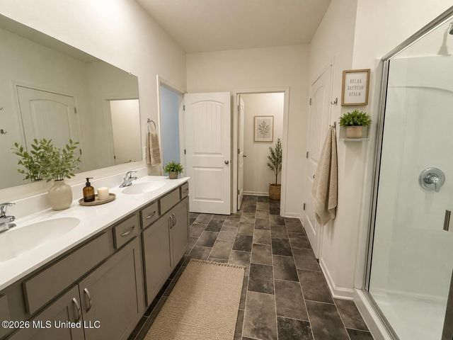 161 Twin Lakes Drive, Byhalia, MS 38611