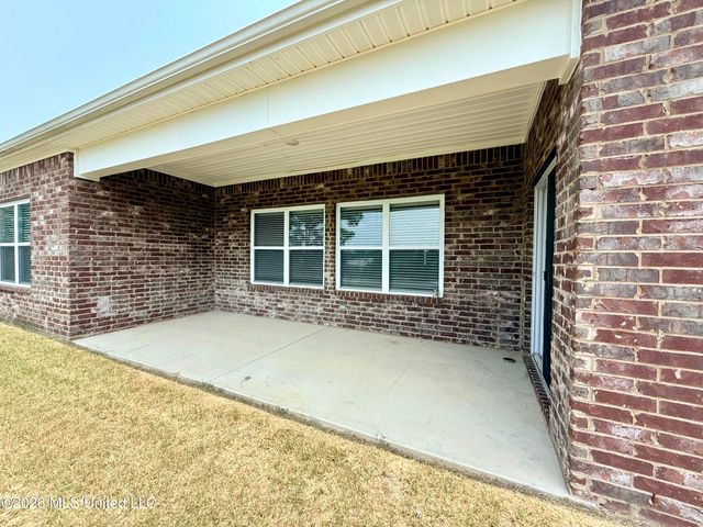 161 Twin Lakes Drive, Byhalia, MS 38611