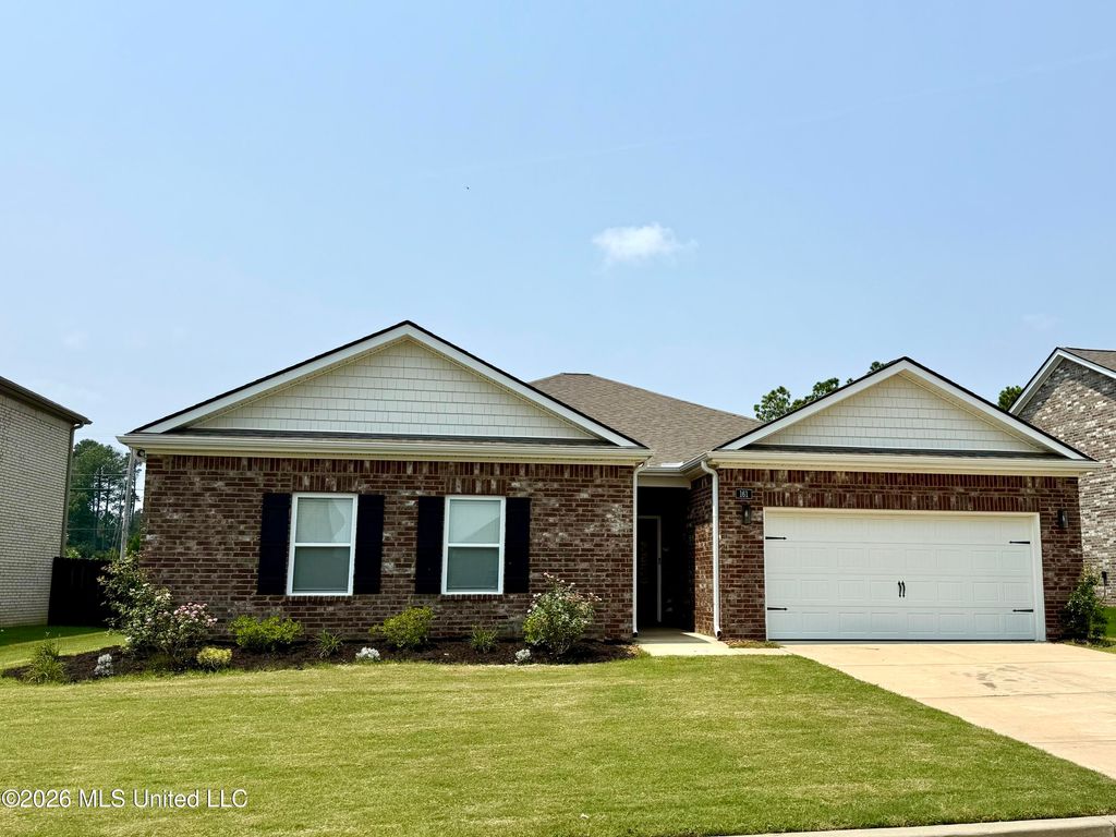 161 Twin Lakes Drive, Byhalia, MS 38611