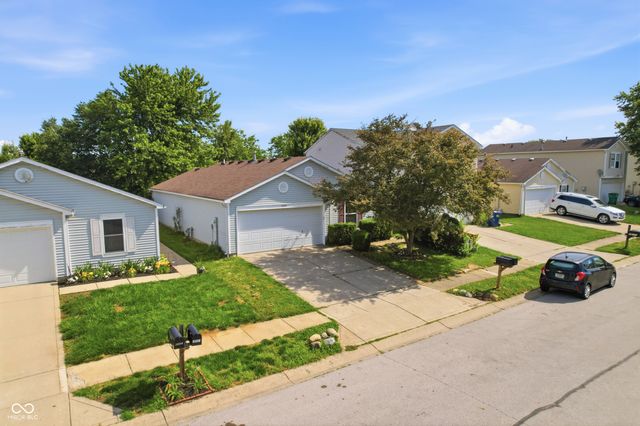 10688 Glenayr Drive, Camby, IN 46113