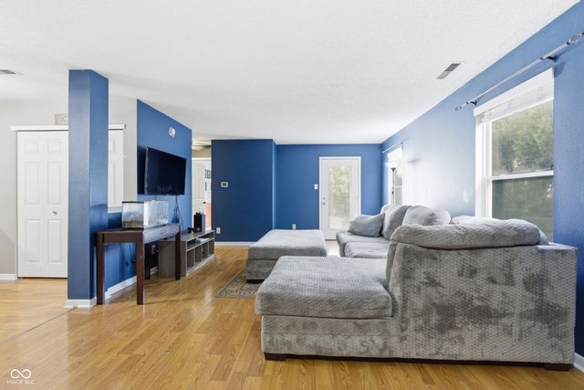 10688 Glenayr Drive, Camby, IN 46113
