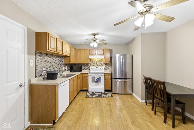10688 Glenayr Drive, Camby, IN 46113