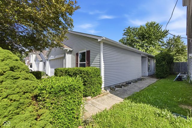 10688 Glenayr Drive, Camby, IN 46113