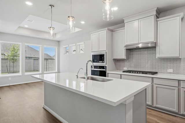 6705 Hillside View Lane, League City, TX 77573