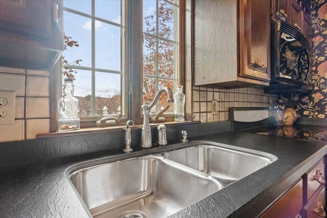 113 Indian Hill Rd, Worcester, MA 01606