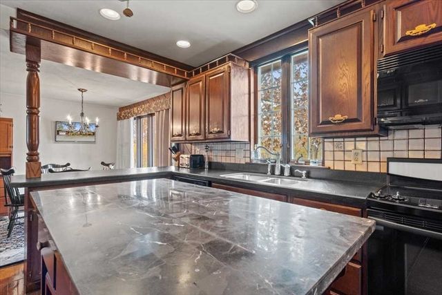 113 Indian Hill Rd, Worcester, MA 01606