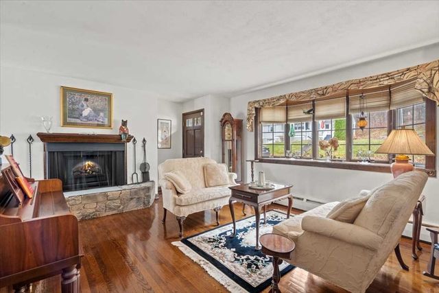 113 Indian Hill Rd, Worcester, MA 01606