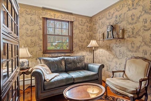 113 Indian Hill Rd, Worcester, MA 01606