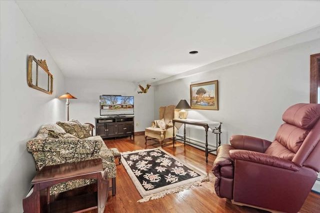 113 Indian Hill Rd, Worcester, MA 01606