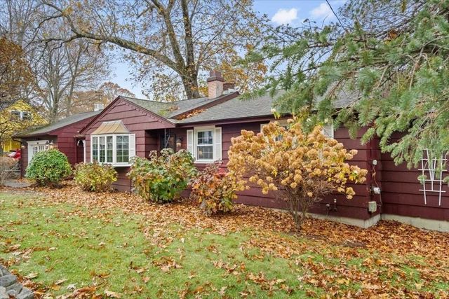 113 Indian Hill Rd, Worcester, MA 01606