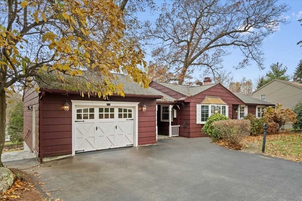 113 Indian Hill Rd, Worcester, MA 01606