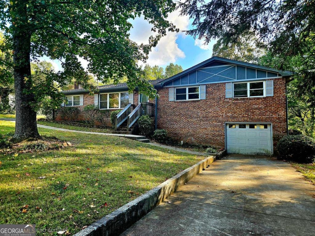 551 Favorwood Drive SW, Marietta, GA 30060