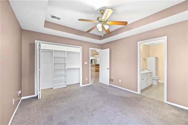 1007 SW Blue Branch Drive, Grain Valley, MO 64029