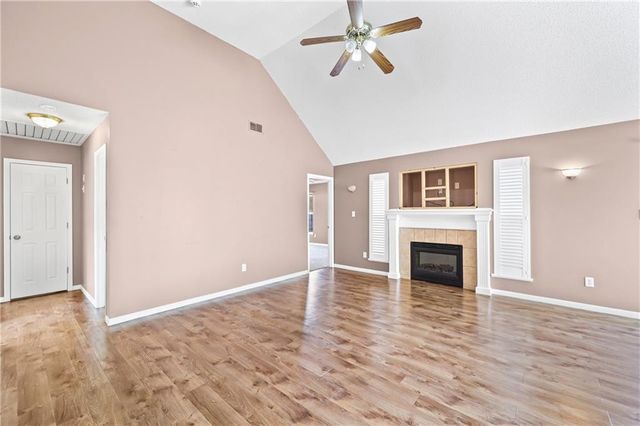 1007 SW Blue Branch Drive, Grain Valley, MO 64029