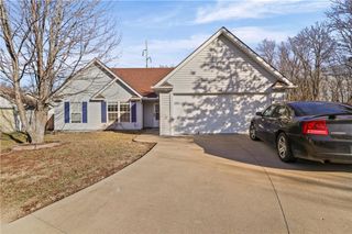 1007 SW Blue Branch Drive, Grain Valley, MO 64029