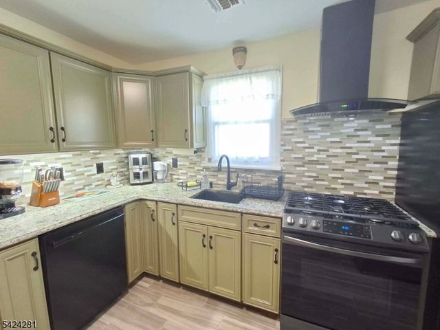 58 Lakewood Ave, Keansburg Boro, NJ 07734