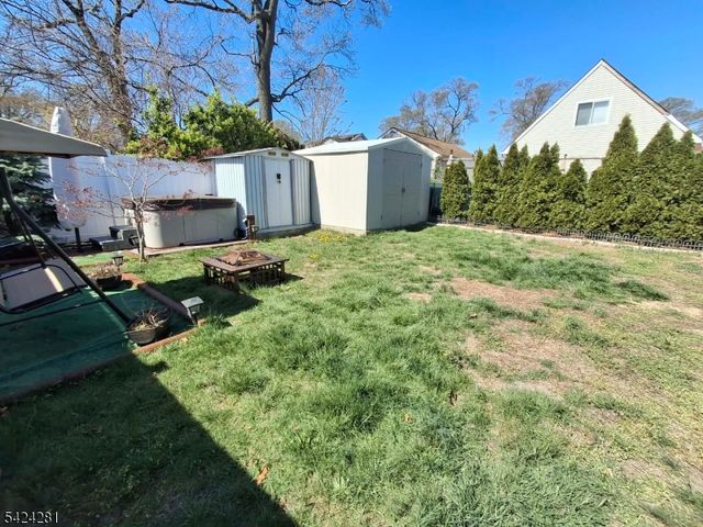 58 Lakewood Ave, Keansburg Boro, NJ 07734