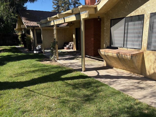 570 Timmy Avenue, Clovis, CA 93612